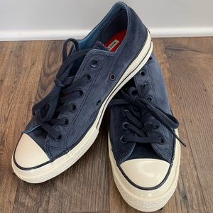 NIB Blue Velvet Converse